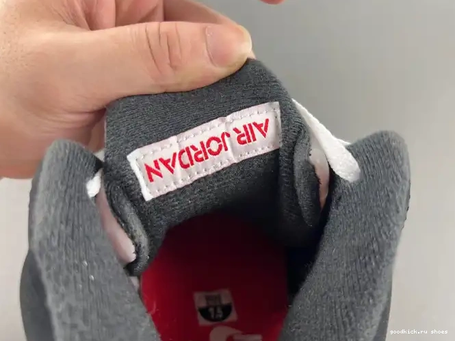 Metallic HF3975-001 Reimagined Air Black Jordan 5 0611